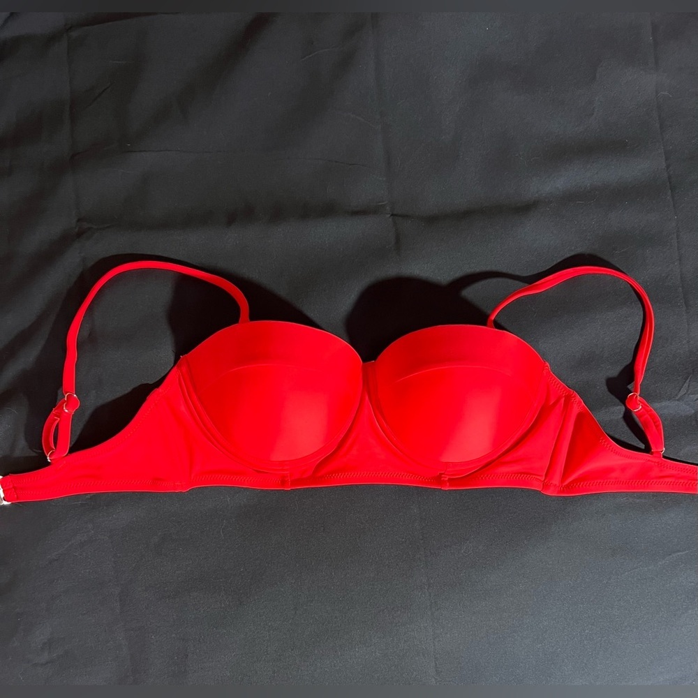 Red Underwire Bikini Top - Size Small